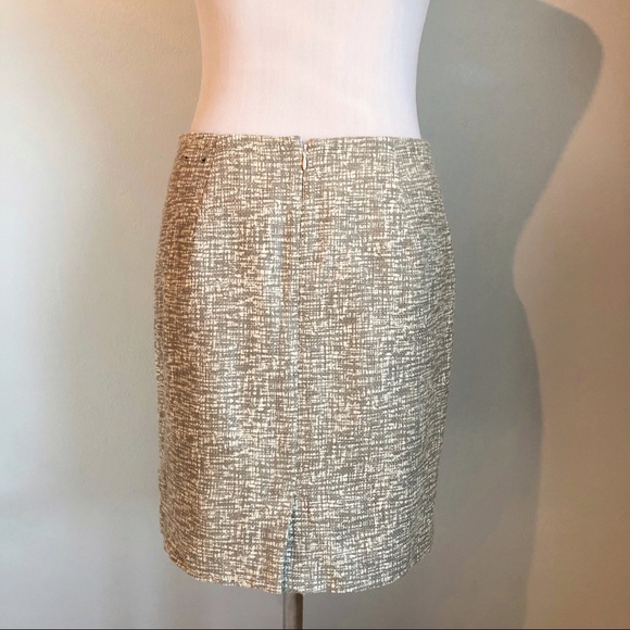 Banana Republic Factory Grey Tweed Pencil Skirt, size 6 - Picture 3 of 8